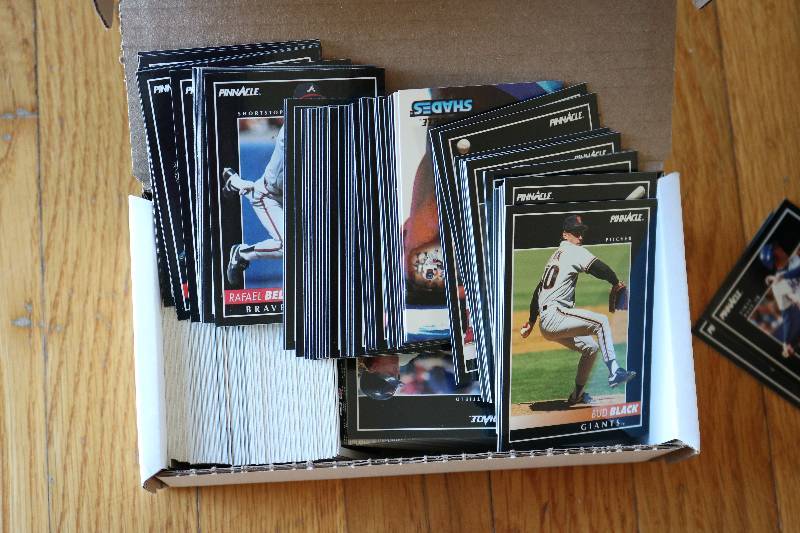 Box of 1992 Pinnacle Baseball cards...