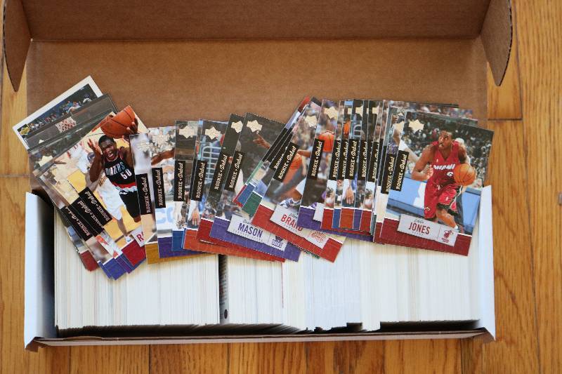 Box of upperdeck collectors choice ...