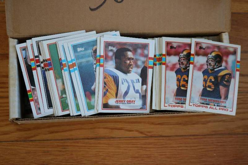 Box of 1989 Topps Football cards...
