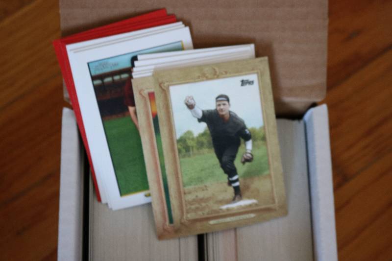 Box of2005 Topps Turkey Baseball ca...