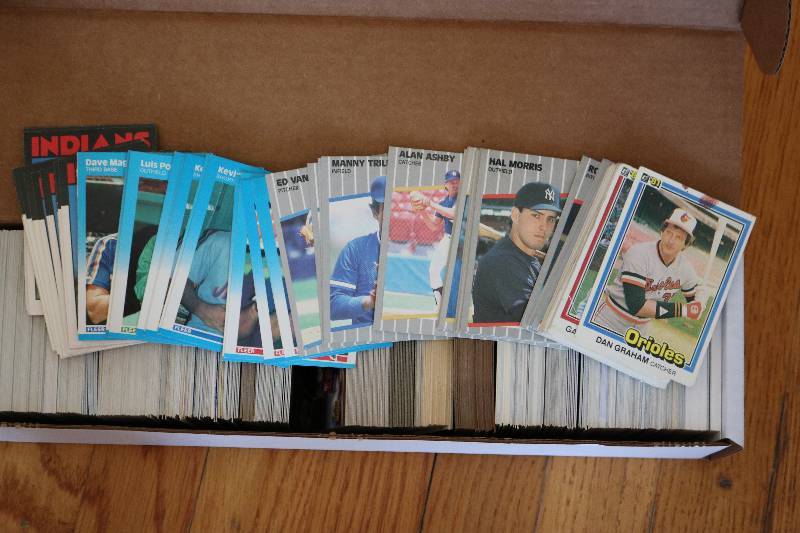 Box of Mixed Baseball cards...