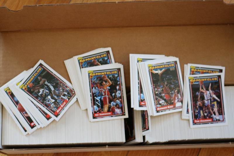 Box of 19992-93 Topps Basketball ca...
