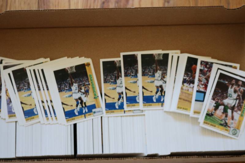 Box of 1991-92 Upper deck basketbal...
