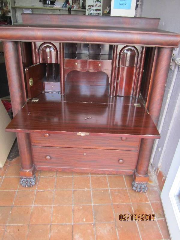 Beautiful antique desk with key.  A...