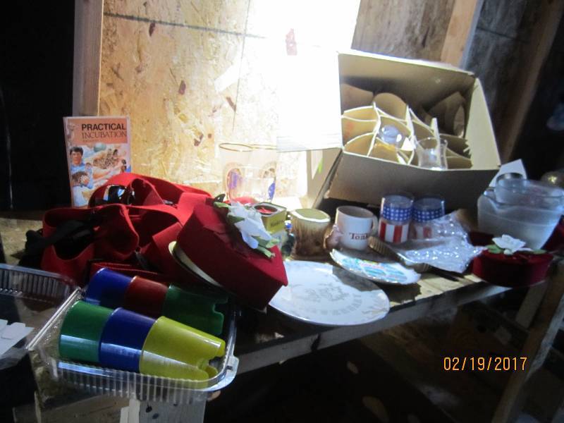 Lot of vintage and collector items...