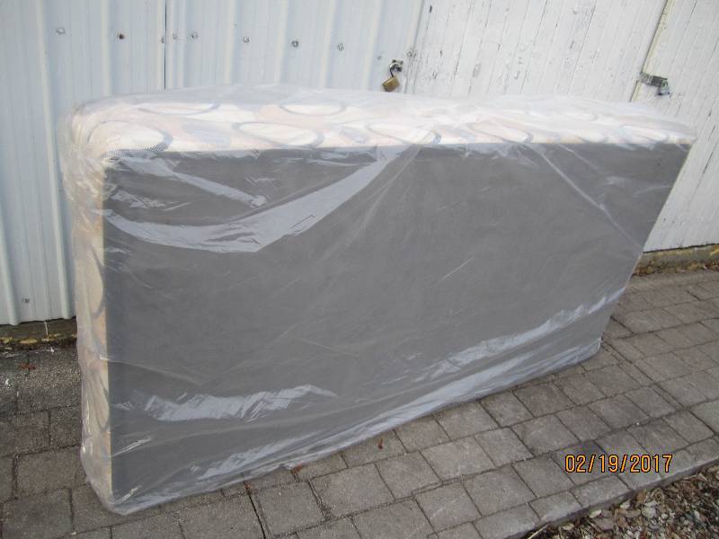 New Twin size boxspring...