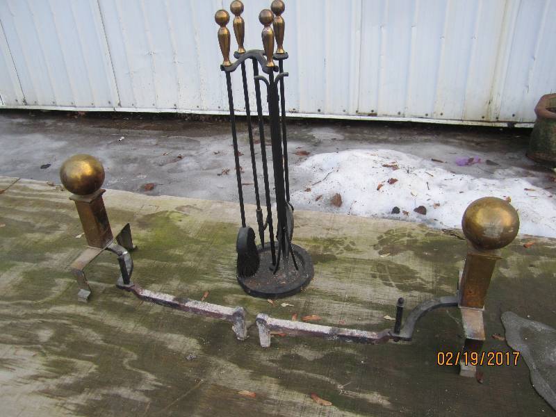 Nice set of metal fireplace accesso...
