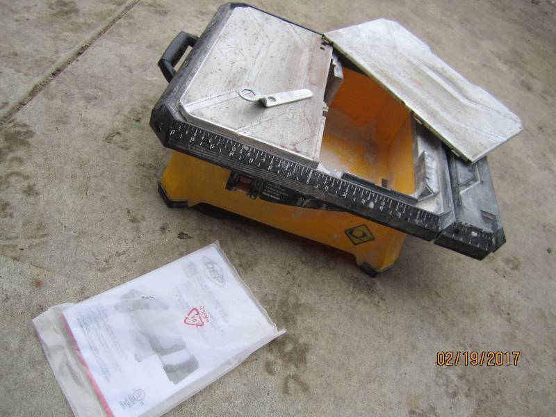 QEP Tile saw, blade not included...