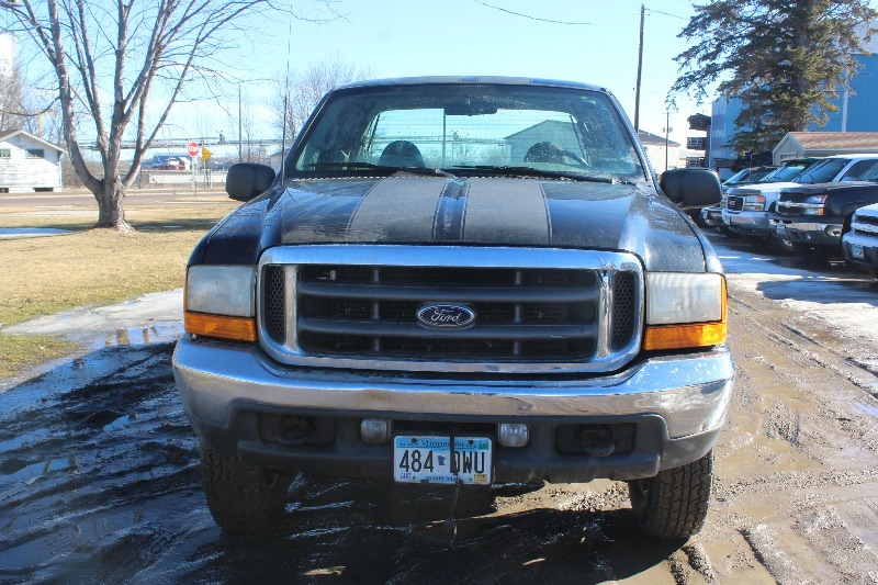 lot 1335 image: 2001 Ford F250 Super Duty 4x4 Extended Cab