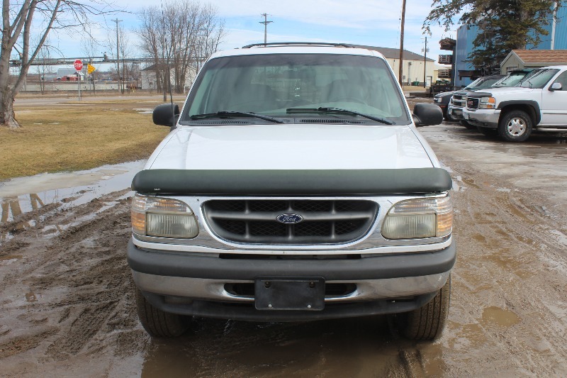 lot 1336 image: 1998 Ford Explorer 4x4 - Rust Free - Low Miles - 2 Owner