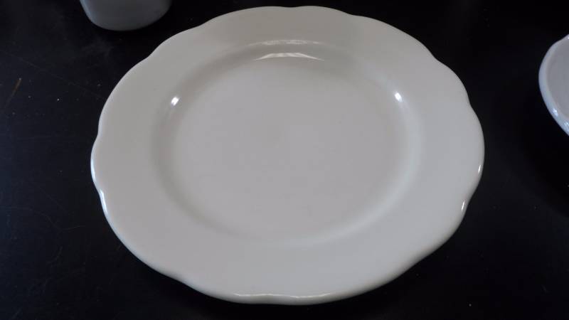 Ivory Dish Set (Plates, Saucers, and Mugs)