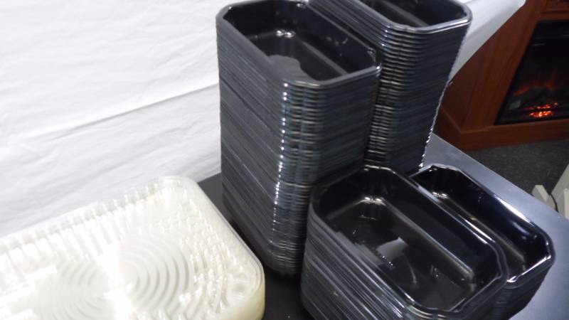 Plastic (To-go) Containers