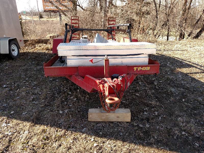 lot 2 image: 1999 Cron Model TT-03 Skid Loader T...