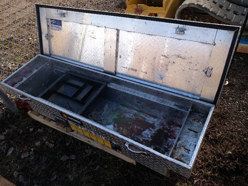lot 11 image: Northern Aluminum Saddle Tool Box,...