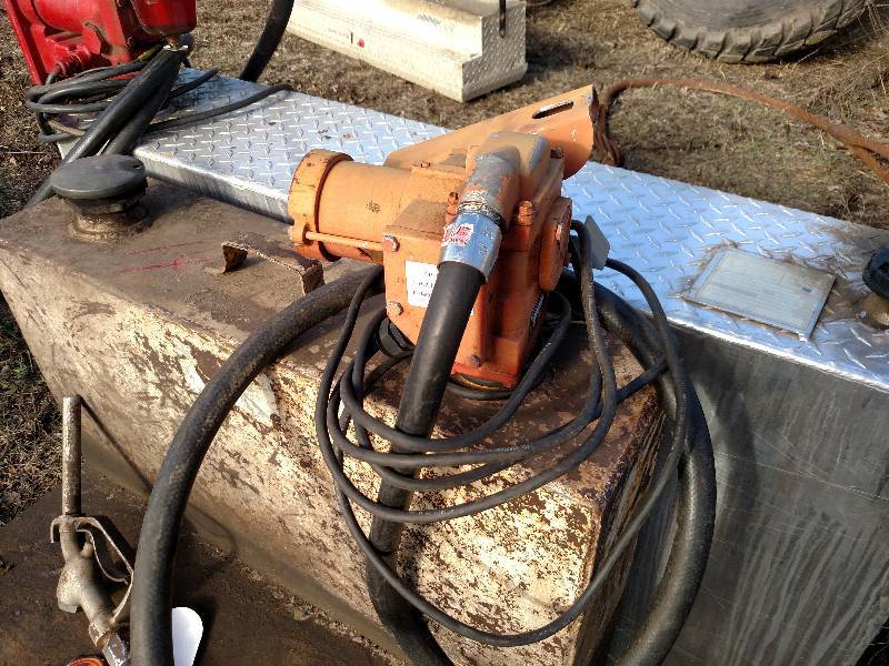lot 14 image: Steel Fuel Tank with Gas Boy 12 v. ...