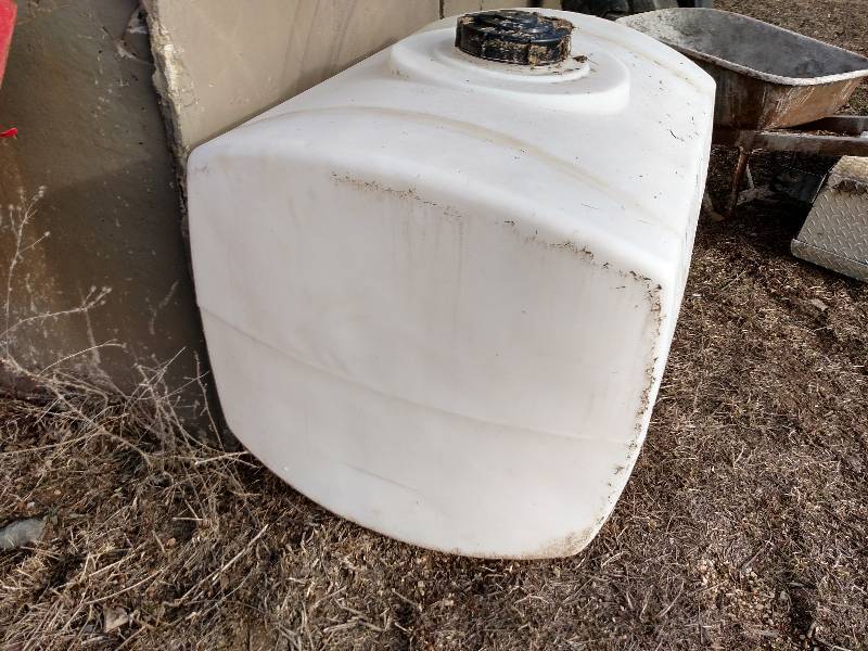 lot 20 image: Poly Tank...