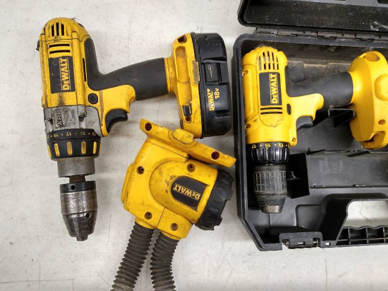 lot 64 image: (2) Dewalt Cordless 12 Drills, Fl...