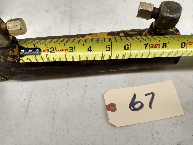 lot 67 image: Hydraulic Cylinder...