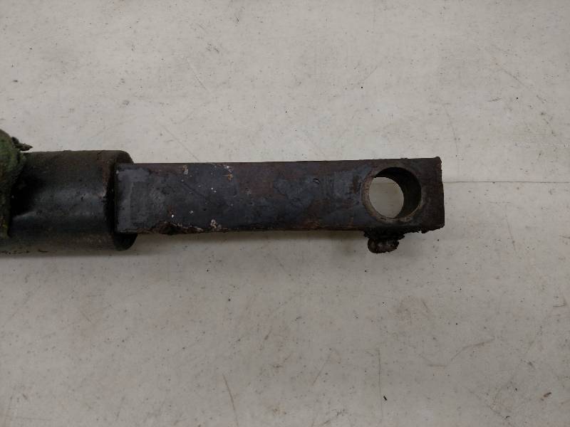 lot 69 image: Hydraulic Cylinder...