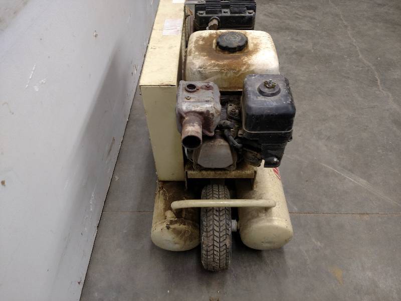 lot 29 image: Ingersoll Rand SS3-GH Air Compresso...
