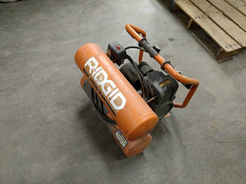 lot 31 image: Ridgid Air Compressor, 1.8 hp, 4.5 ...