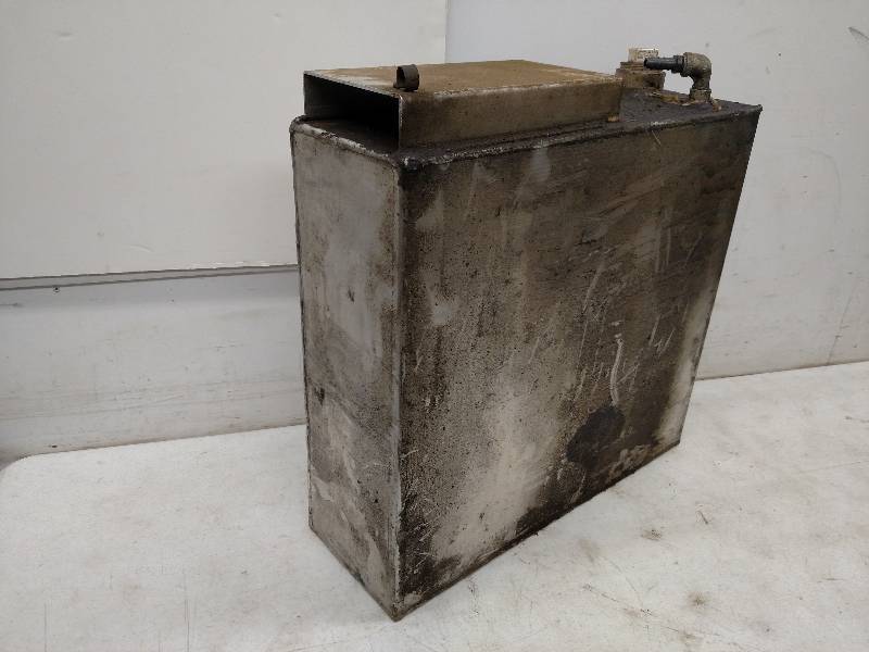 lot 123 image: Aluminum Oil Tank, 24 x 22 x 8...