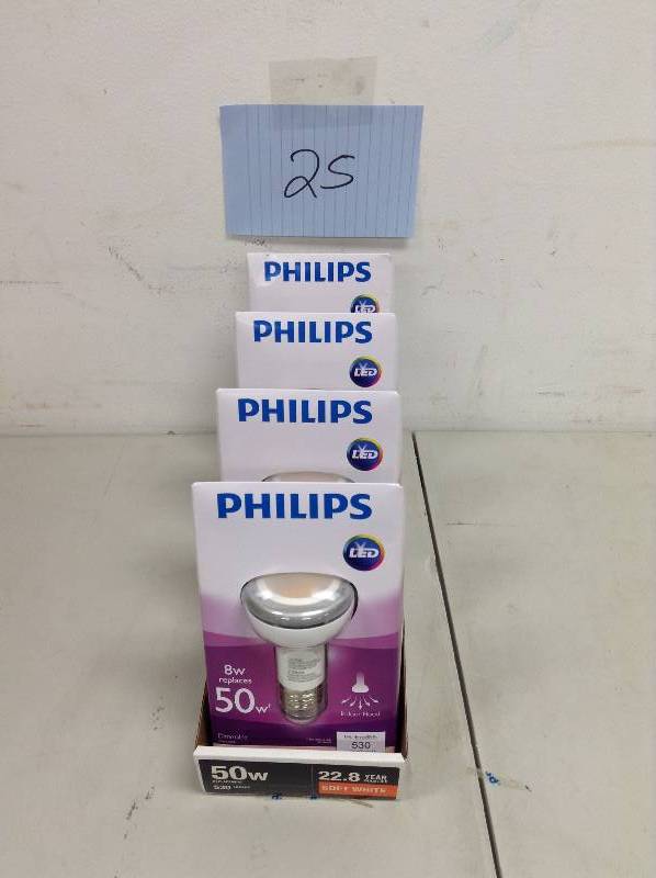 Lot of 4 Phillips 8W Replaces 50w never used