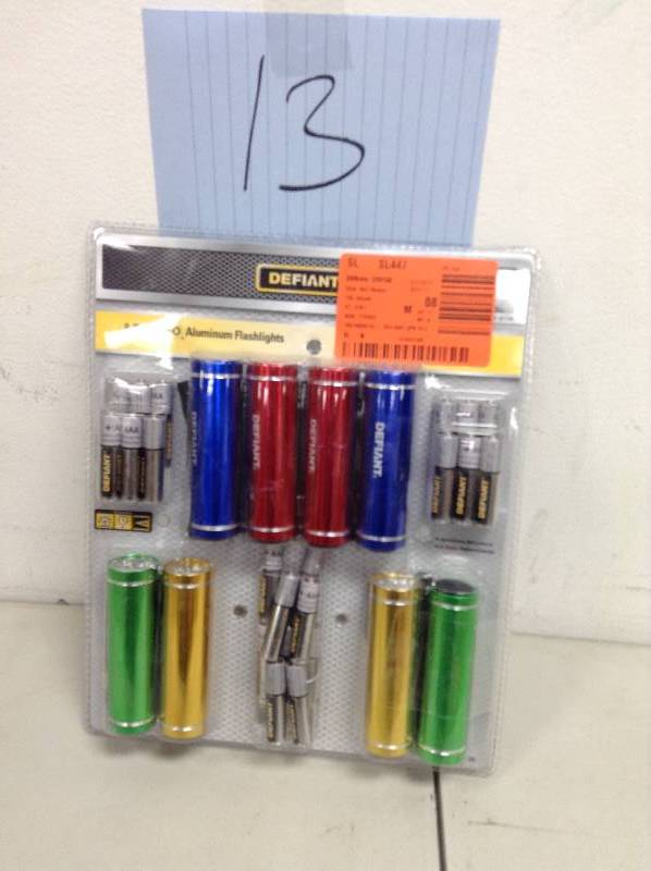 Defiant set of 8 Flashlights