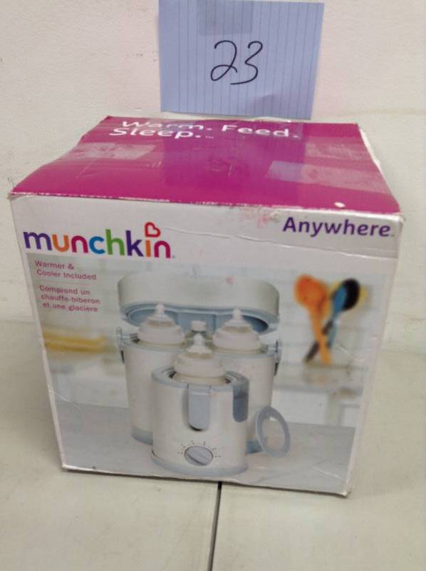 Munchkin Warmer and Cooler Included