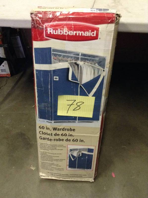 Rubbermaid 60 in Wardrobe closet