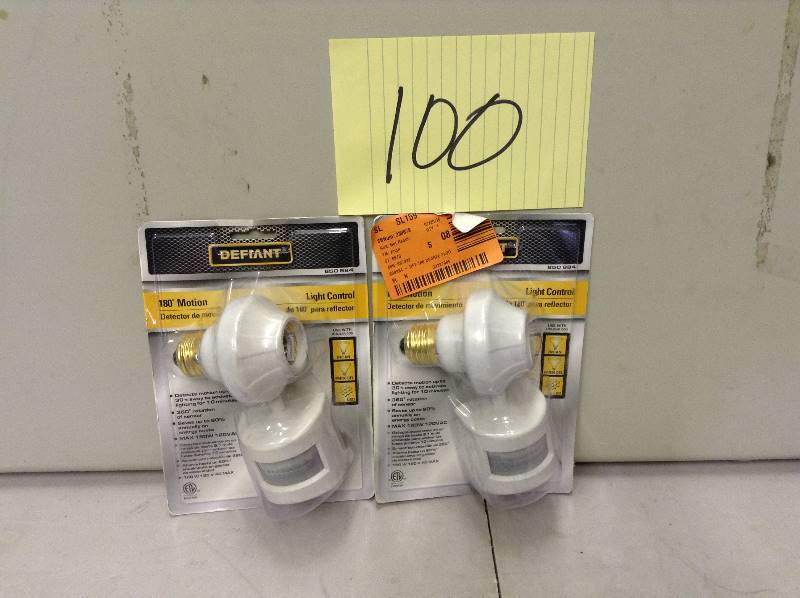 Lot of 2 Defiant 180 degrees Motion Light Detector