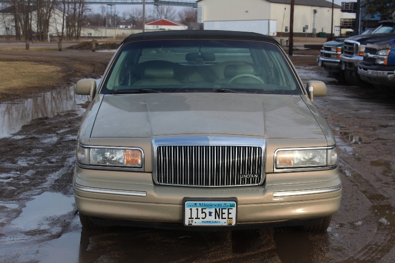 1996 Lincoln Town Car Executive