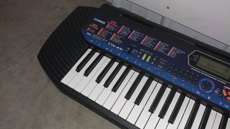 Casio Electronic Keyboard