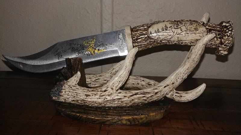 Deer Knife Display