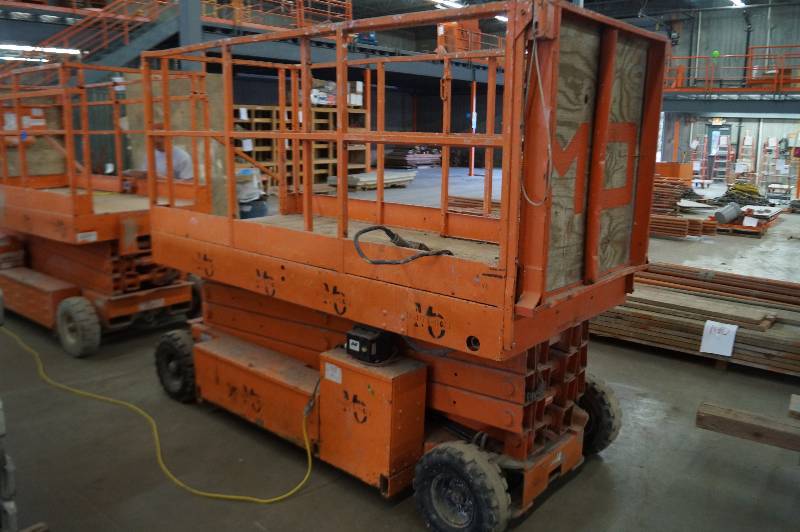 JLG Scissor Lift