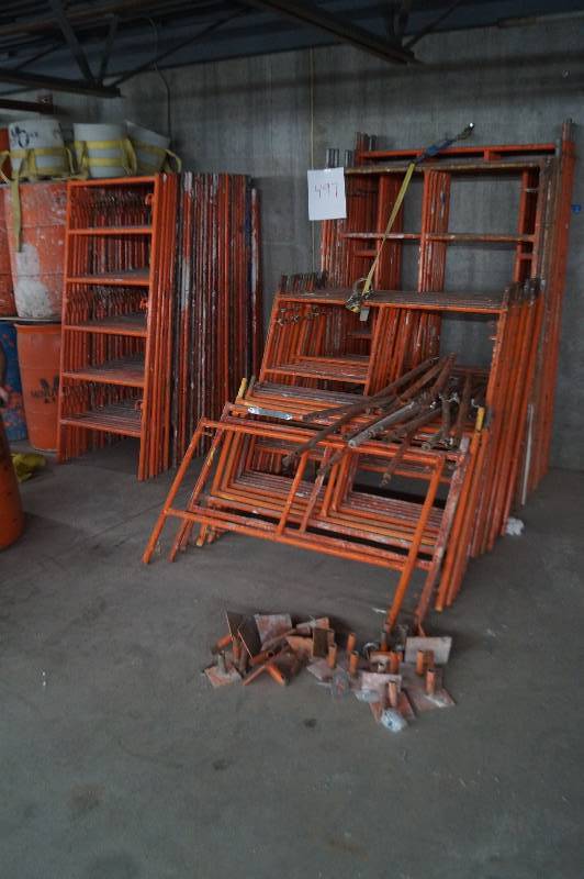 Walk Thru Scaffold, Ladders, Guard Rails & Base Plates