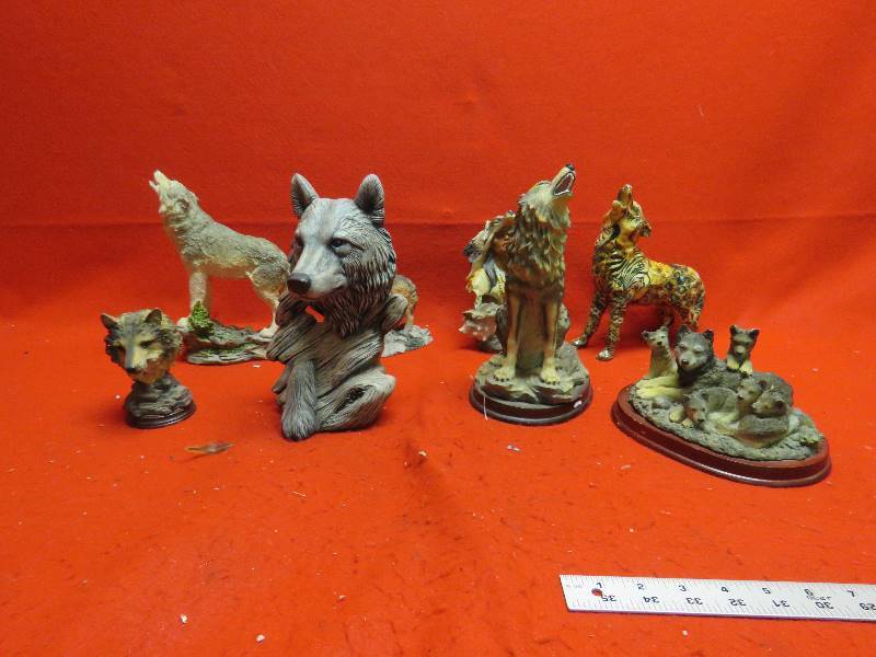 Wolf Decor
