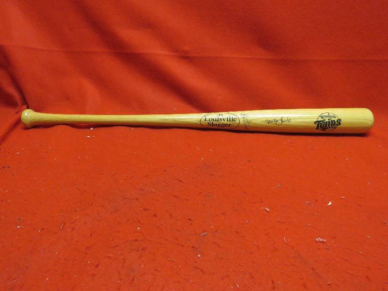 Autographed Twins Bat     Mike Lamb