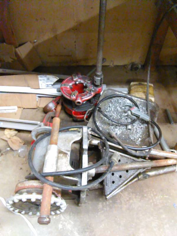 lot 31 image: Pipe Threading Machine with attachments and stand by Ridgid