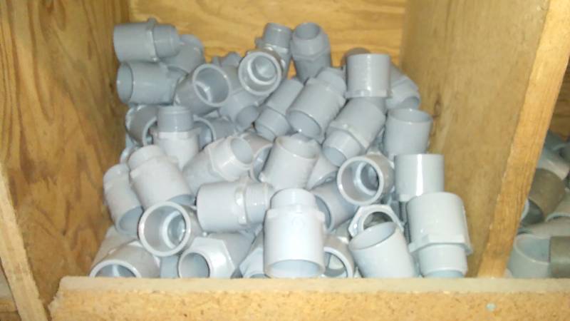 lot 56 image: 1 inch threaded PVC Connectors � See pictures for full detail