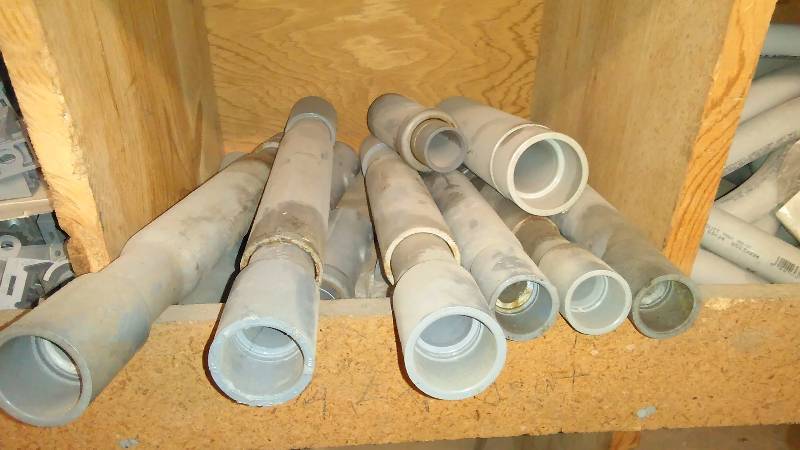 lot 60 image: Slip Coupler, Sizes vary (8)