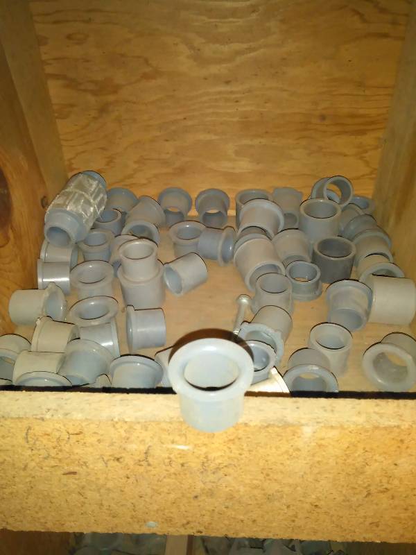 lot 65 image: 34 and 1 Inch Reducers