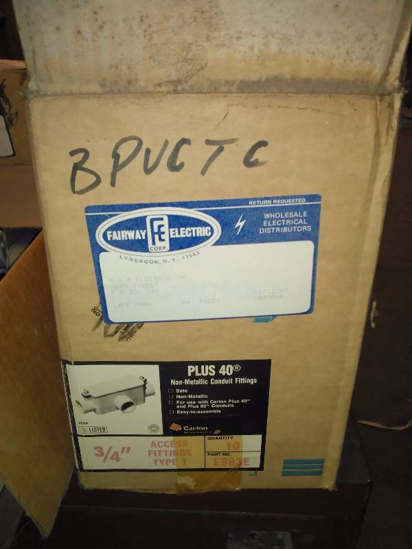 lot 76 image: � Inch Conduit Access Box Fitting, Type T (10)