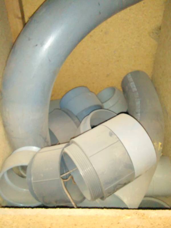 lot 86 image: Threaded Conduit Connectors 3.5 � 4 inch