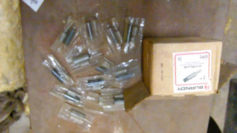 lot 96 image: Burndy Hy Plug Compression Equipment Adapter Qty. 13