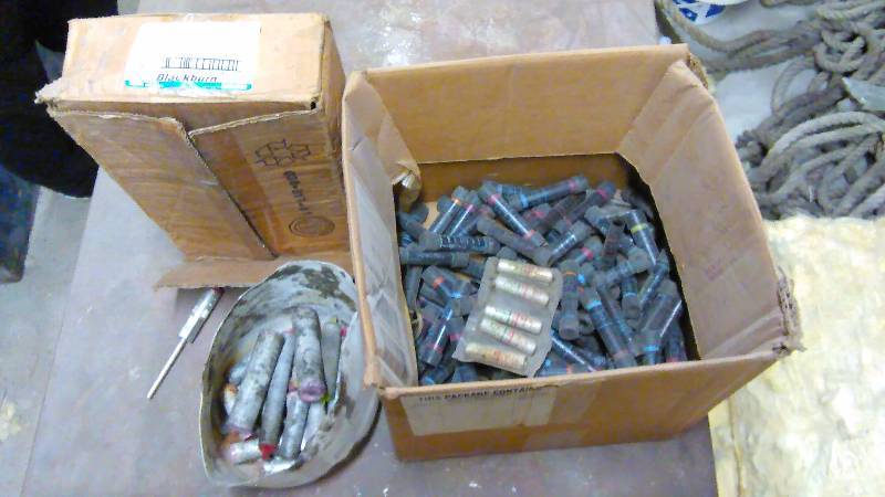 lot 106 image: Pigtail Compression Sleeves (approx. 25), Contax Filled, splicers and more.