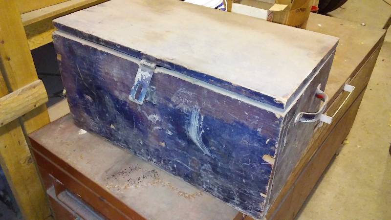 lot 122 image: Vintage Tool  Storage Box, Great Condition, 13 inches Deep x 12.5 H x 24inches long