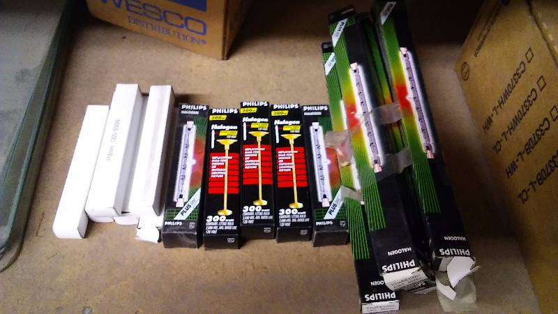 lot 153 image: Halogen Work light and Replacement Bulbs (17) Phillips mostly and Westco