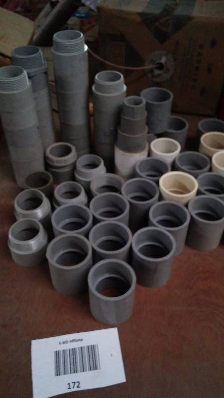 lot 172 image: 1 � Inch PVC Couplings, some threaded