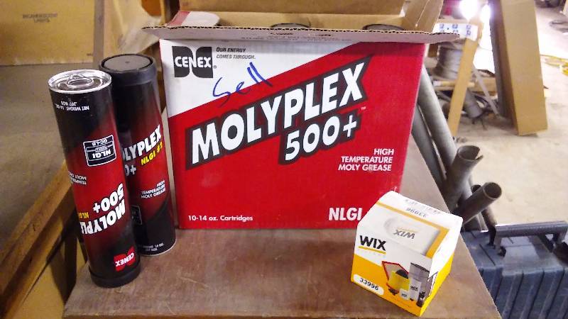 lot 210 image: Molyplex 500 Plus � Grease (10)